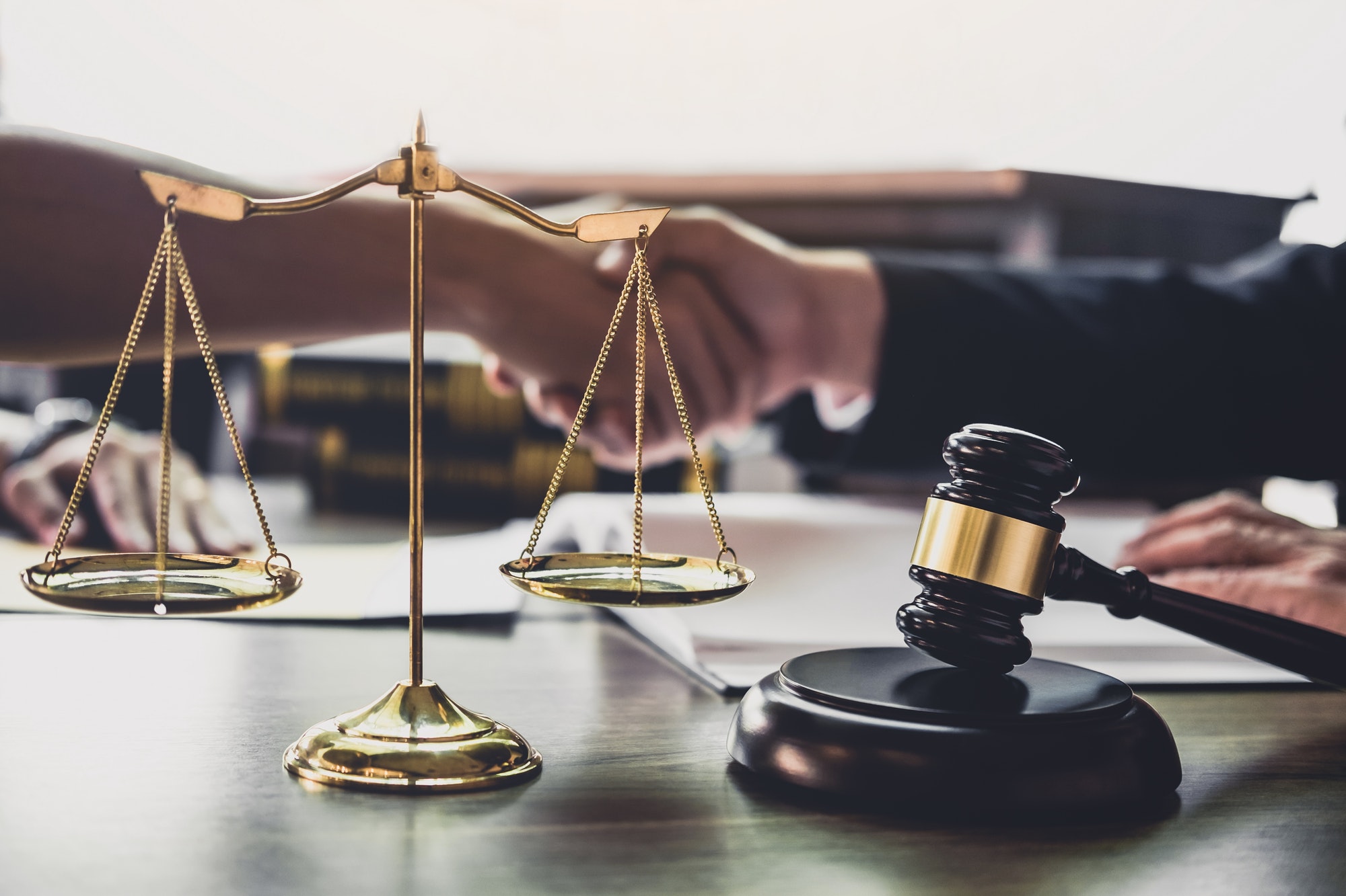 Escritório Reny Tito Heinzen Advogados Associados